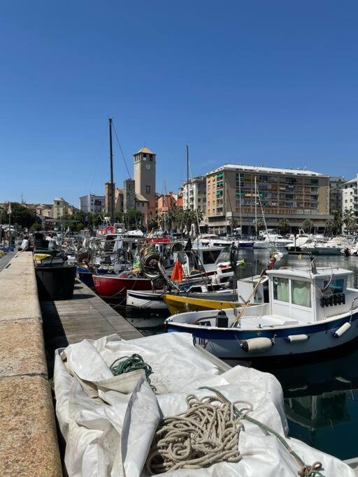 Appartamento La Casa Del Mare Savona Esterno foto