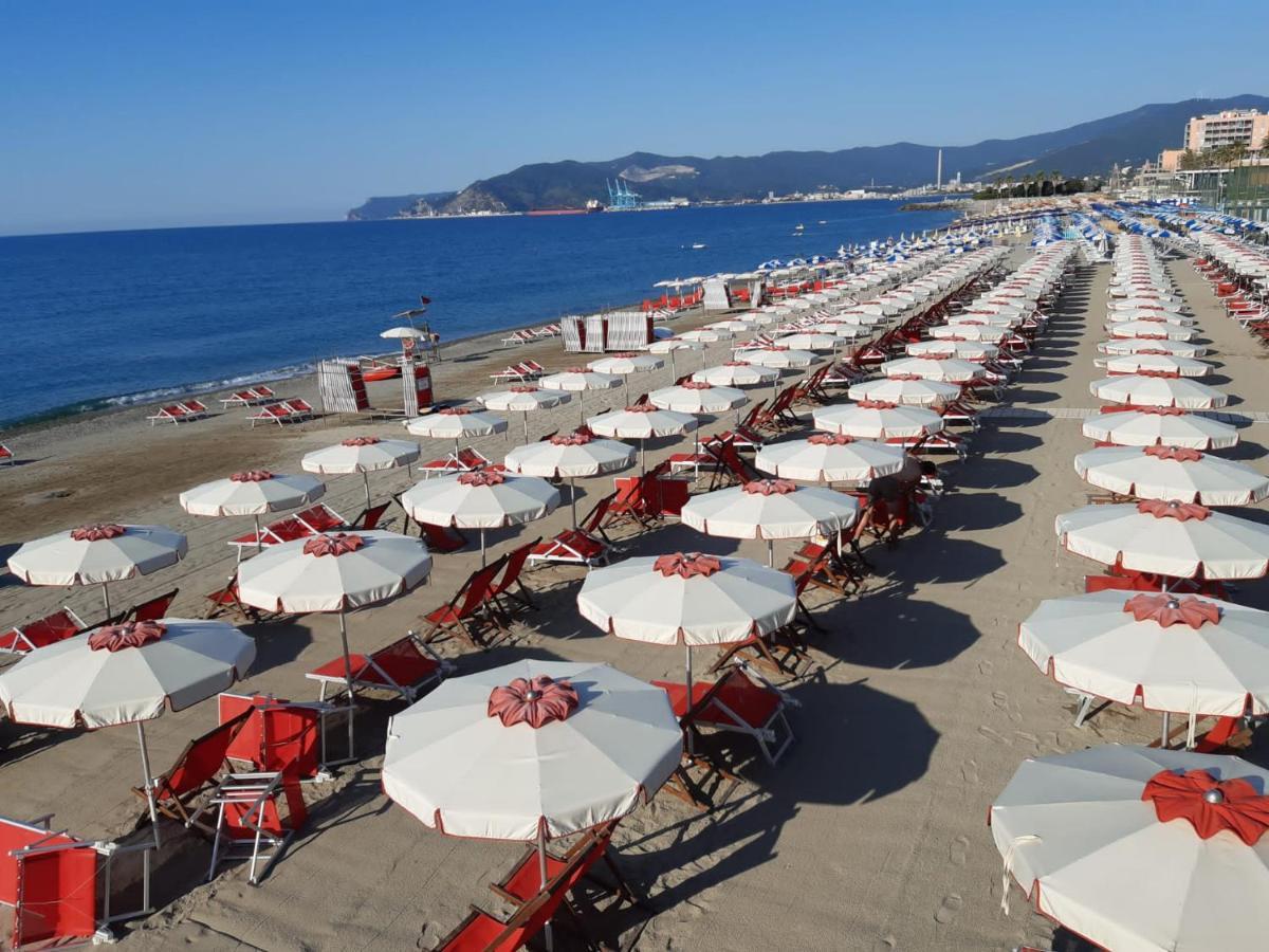 Appartamento La Casa Del Mare Savona Esterno foto